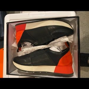 NIB DOLCE VITA YVETTE RED BLACK STELLA 10